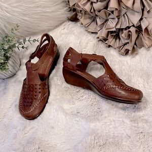 Calza Hortegas Brown Leather T Strap Maryjane Wedge Heel Shoes
